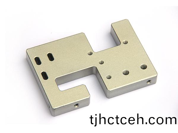 CNC加工(gong)技術(shu)有哪些優(you)勢(shi)咊(he)跼限性(xing)